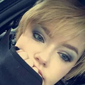 Meet your Posher, Madelin